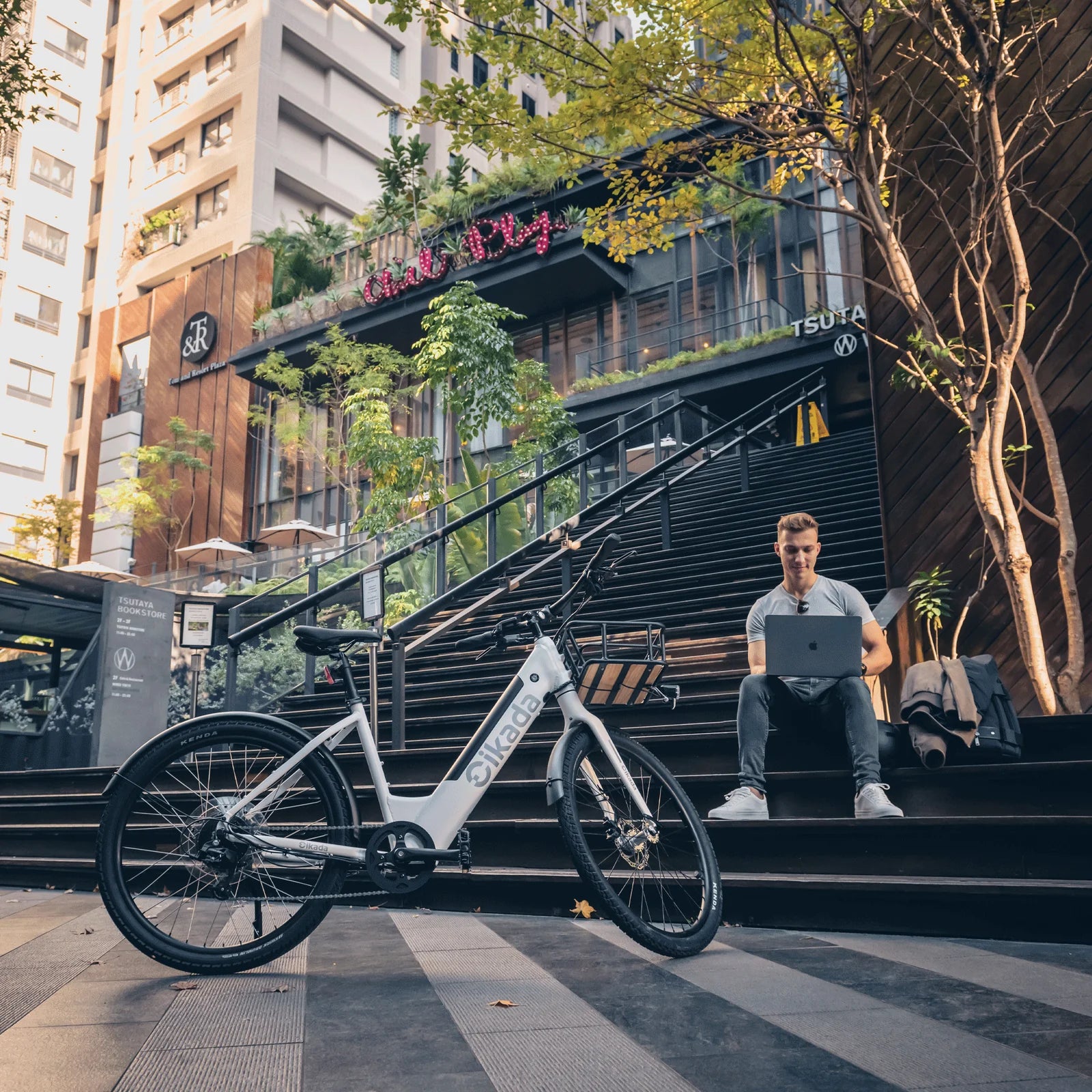 man chilling with cikada ebike